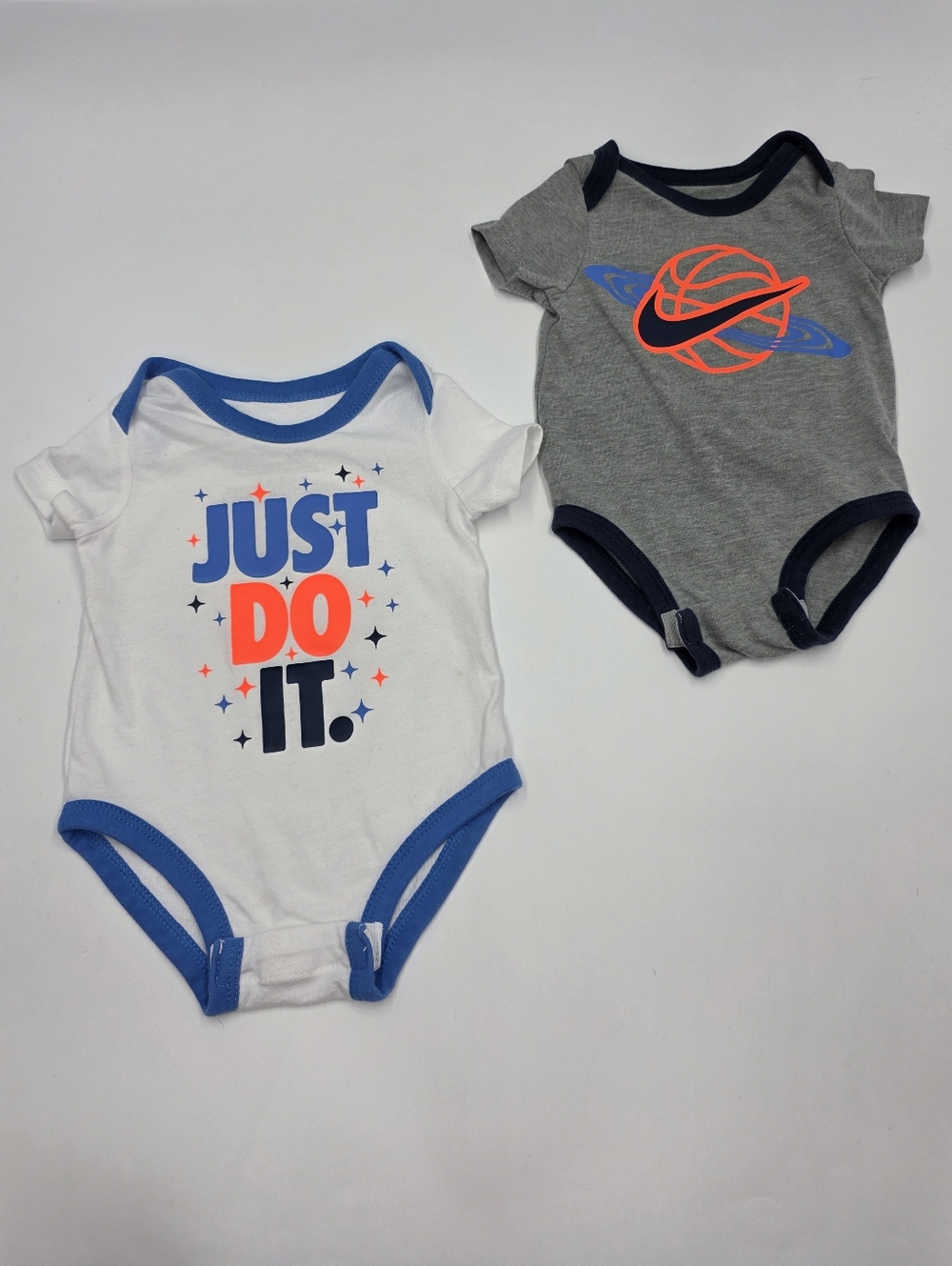 Nike baby boy bodysuit bundle size 3 months